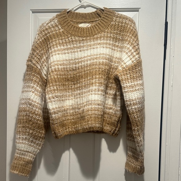 Abercrombie & Fitch Sweaters - Abercrombie & Fitch Tan and Cream Women's Sweater​​​
